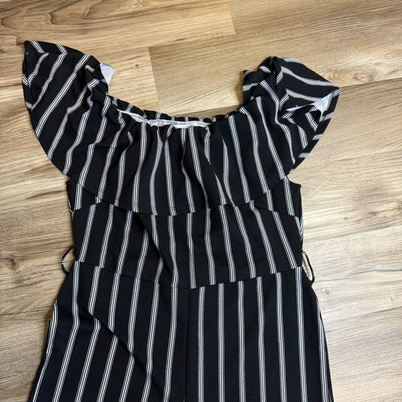 Almost Famous jumpsuit - Picture 4 of 5